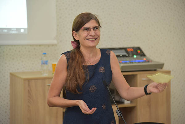 проф. Мая Стоянова - декан на Факултета по математика и информатика, Софийски универститет