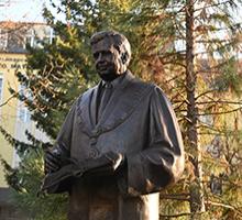 Официално откриване на паметника на акад. Благовест Сендов Официално откриване на паметника на акад. Благовест Сендов