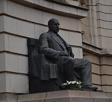 Софийският университет и Столична община отбелязаха Деня на народните будители Софийският университет и Столична община отбелязаха Деня на народните будители